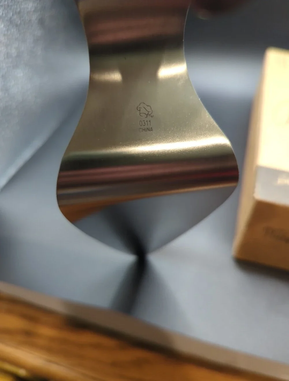 Pampered Chef- Pink Zebra High Heel Cake Server with Box- #1171- Magnetic Heel